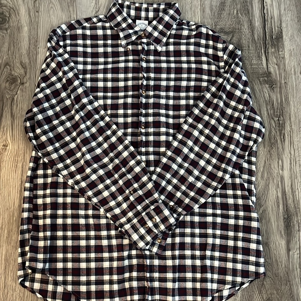 Brooks Brothers XL EUC. Smoke Free